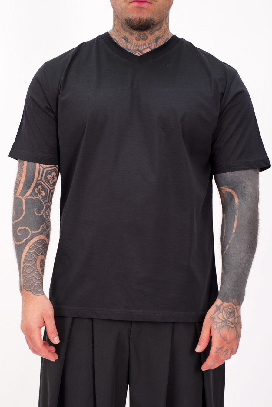 T-Shirt Filo di Scozia Nero Scollo V
